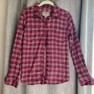 Flannel/ Outdoor top with Plaid Pattern, size small